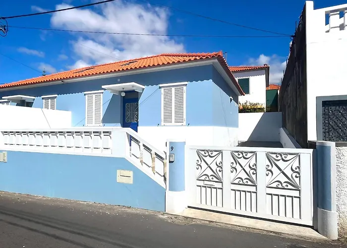 Casa Da Porta Azul * פונשל